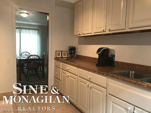 1332 Somerset Ave #LOWER — Photo 17