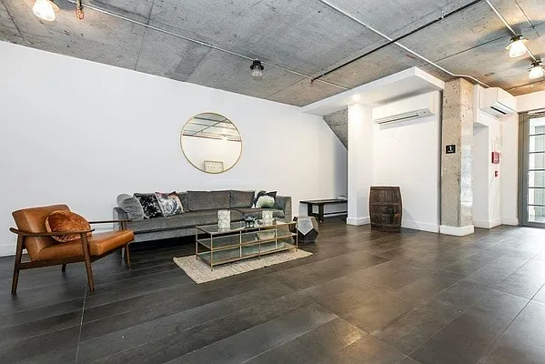 Rented by Bold New York | media 37