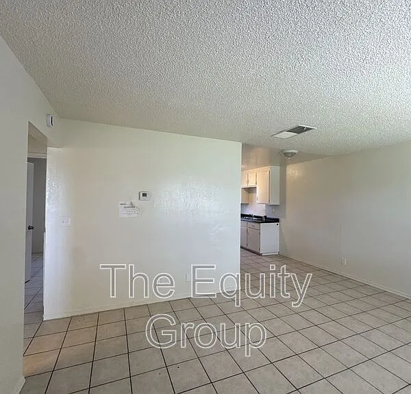 2100 North Ave #C — Photo 2