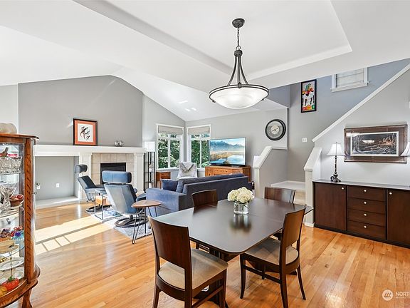 5th image of 3432 Laurelwood Circle NE