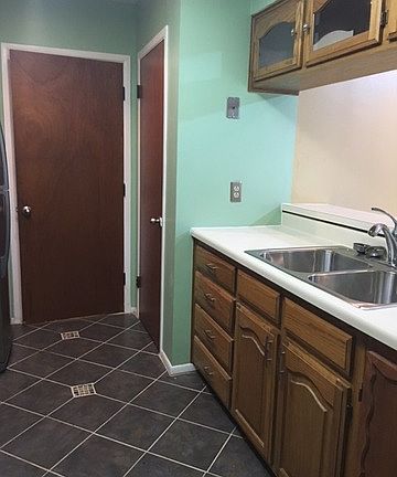 4th image of 1638 Brice St