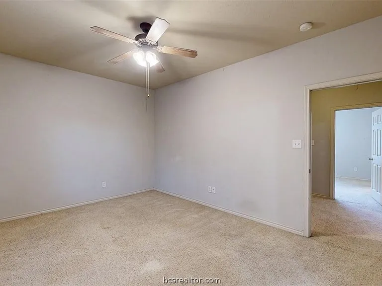 332 Forest Dr — Photo 16