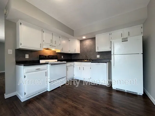440 Moffitt St APT 2, Seward, NE 68434