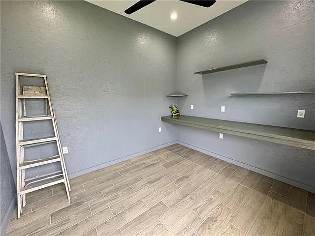 113 Jeanne Dr — Photo 9