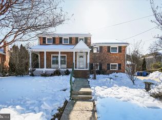 6514 Winnepeg Rd, Bethesda, MD 20817