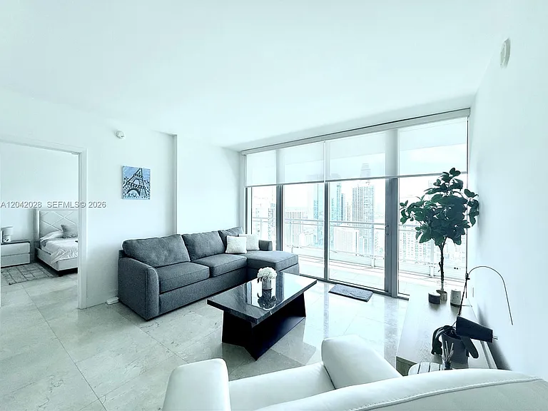 92 SW 3rd St #4311 — Photo 18