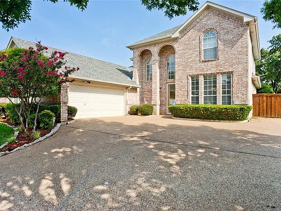 4th image of 1021 Carousel Dr