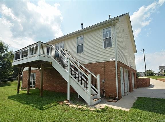 3rd image of 108 Arden Ct