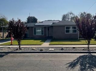 929 W Saginaw Way, Fresno, CA 93705
