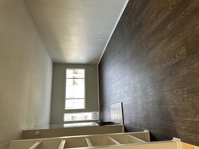 Augusta Court Apartments — Photo 38