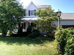 102 Arwco Dr, Hanover, PA 17331