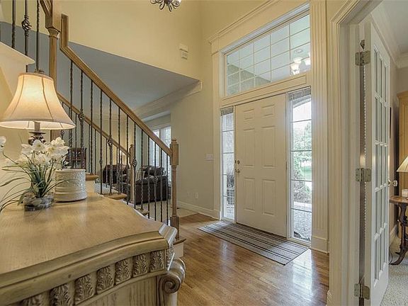 3rd image of 2323 NE Smokey Hill Dr