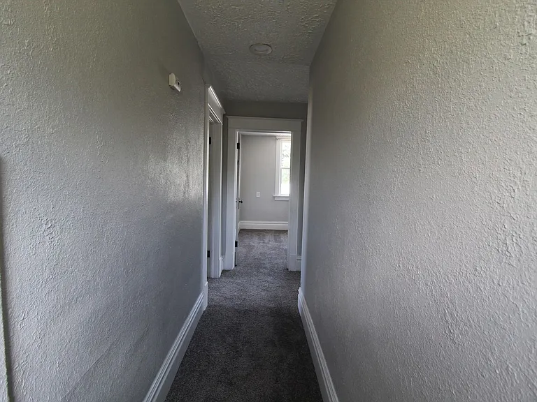 1306 E Montgomery Ave — Photo 32