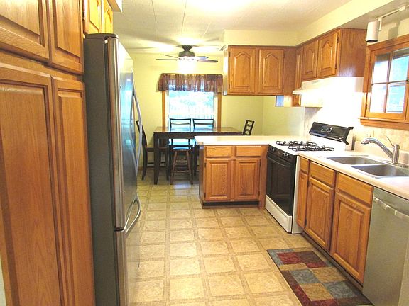 4th image of 13240 Clark St
