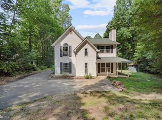 4465 Lancaster Dr, Saint Leonard, MD 20685