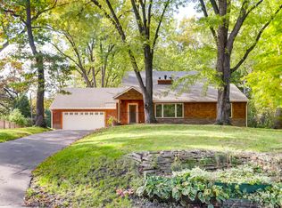 11934 Hilloway Rd W, Minnetonka, MN 55305