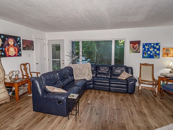 5th image of 4665 N Happy Hollow Rd