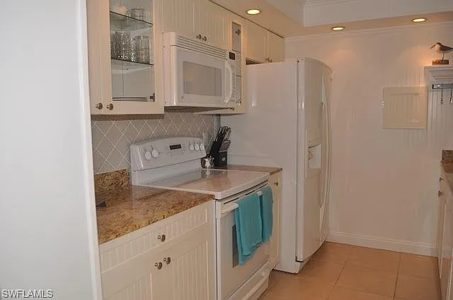 555 Park Shore Dr #B-410 — Photo 8