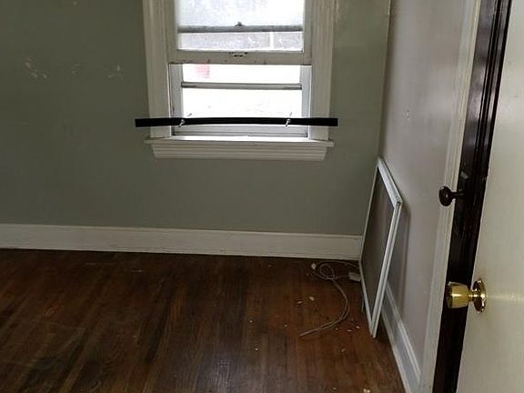 5th image of 12518 Lena Ave