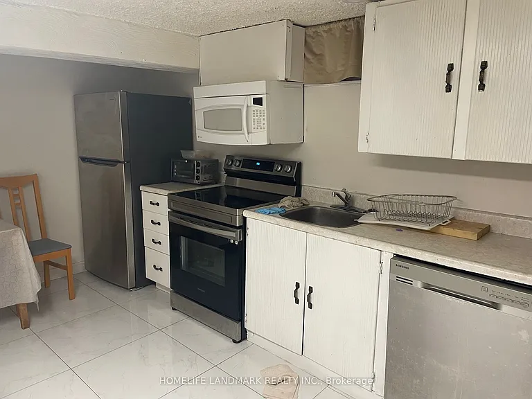 385 Marybay Cres #BASEMENT — Photo 2