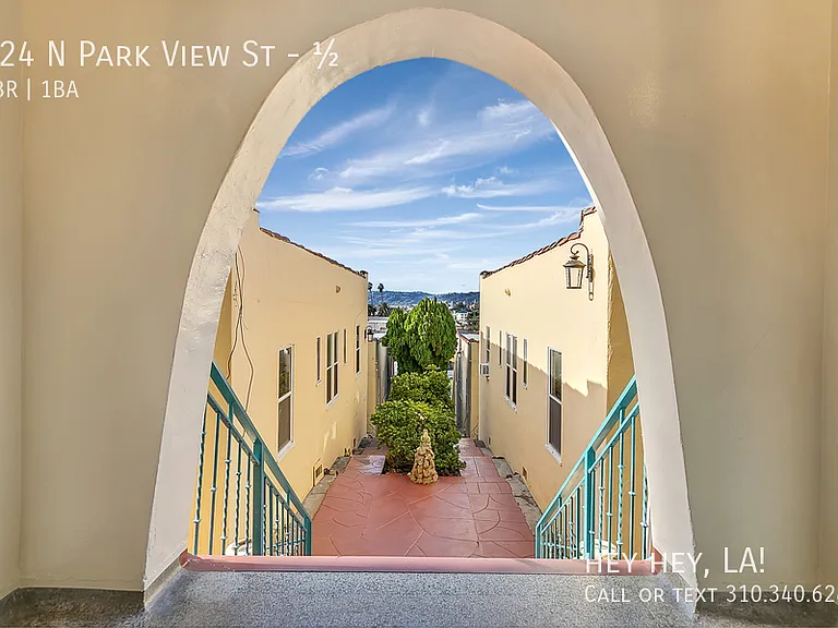 124 N Park View St — Photo 5