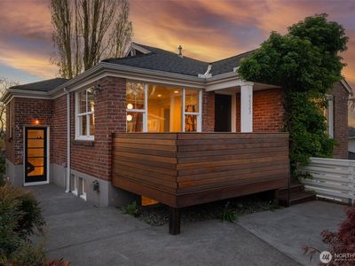 9523 4Th Avenue NE, Seattle, WA, 98115
