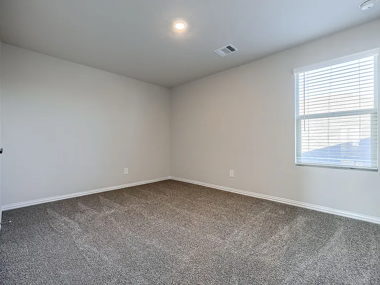 906 Jennie St — Photo 22