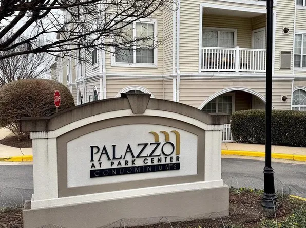 4560 Strutfield Ln APT 1110, Alexandria, VA 22311