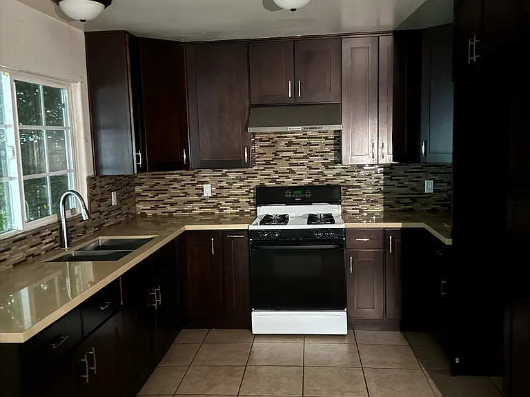 6668 Geranium Pl — Photo 2