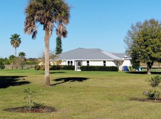 1367 Frontier Cir, Labelle, FL 33935