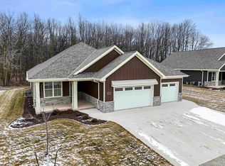 2624 Canvasback Dr, Menasha, WI 54952