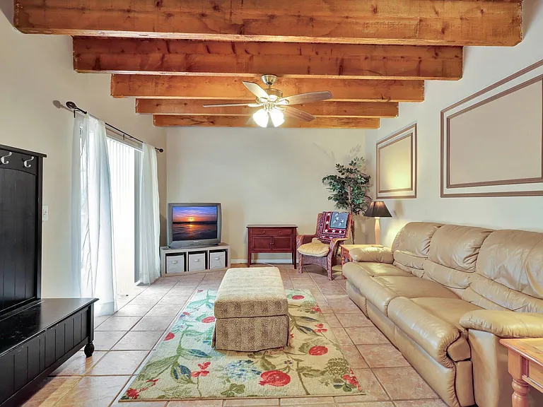 1558 Shaker Cir — Photo 4