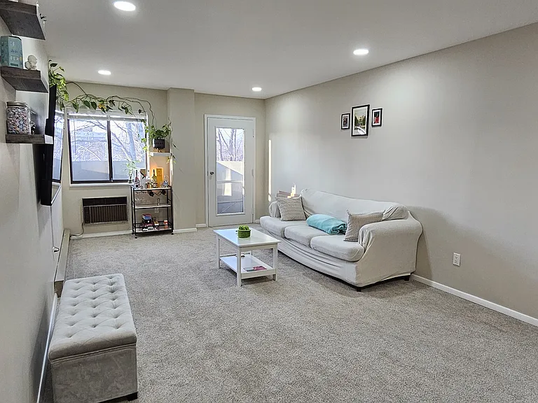 50 Euclid Ave #3B — Photo 13