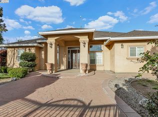 17300 Locust Ave, Patterson, CA 95363