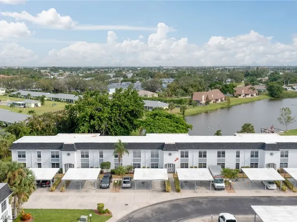 6880 Sandtrap Dr APT 4, Fort Myers, FL 33919
