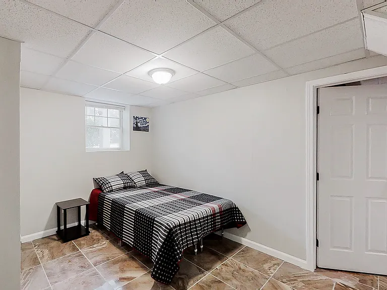Anderson Dr — Photo 1
