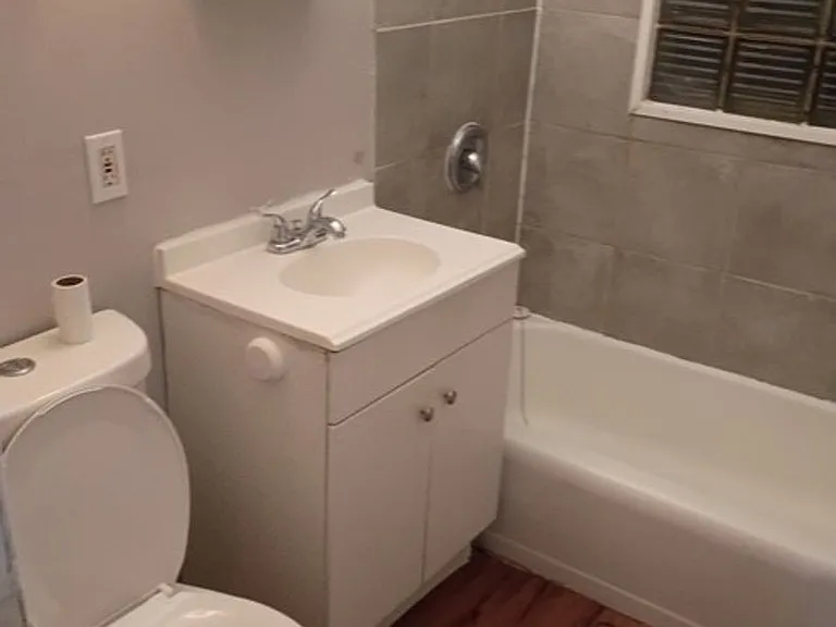 4245 N 52nd St. (Duplex) — Photo 5