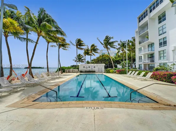 750 NE 64th St, Miami, FL