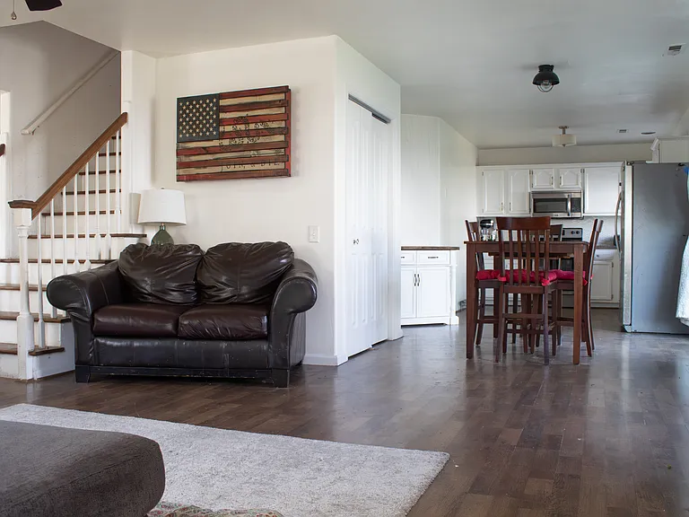 210 Rockwood Pl — Photo 14