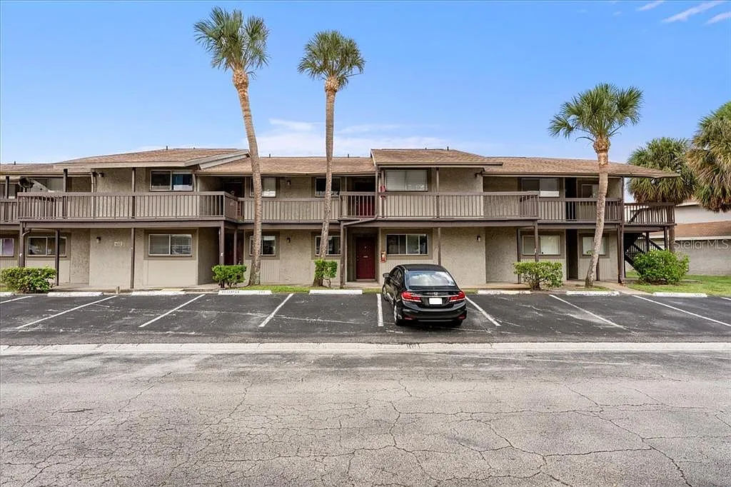 2 bed, 2.0 bath, 1068 sqft, $1,600 — Photo 1