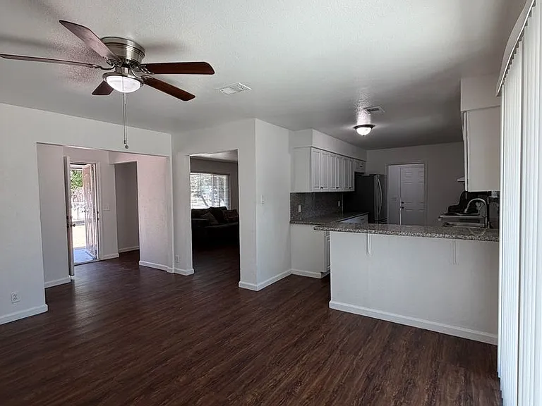 7676 Hemlock Ave — Photo 5