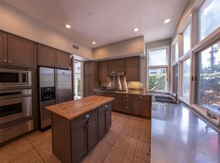 9756 Keeneland Row, La Jolla, CA 92037