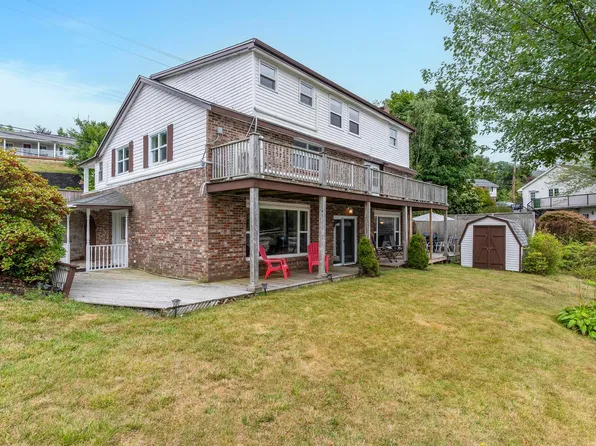 359 Waverley Rd, Dartmouth, NS B2X 2E5