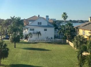 6001 Kipps Colony Dr S, Gulfport, FL 33707