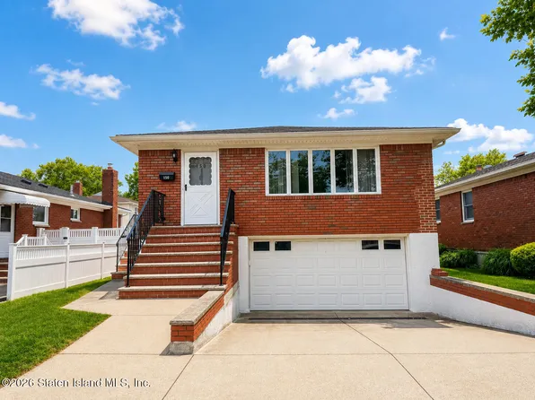 150 Cannon Blvd, Staten Island, NY 10306