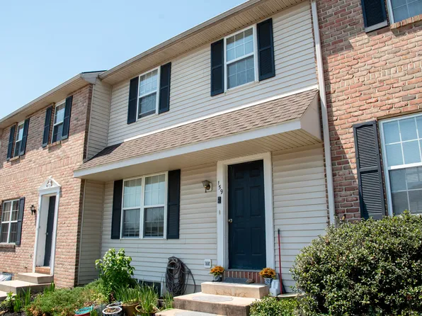 159 Greenland Dr, Lancaster, PA 17602