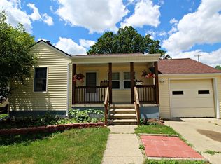 411 N Mackinaw St, Durand, MI 48429