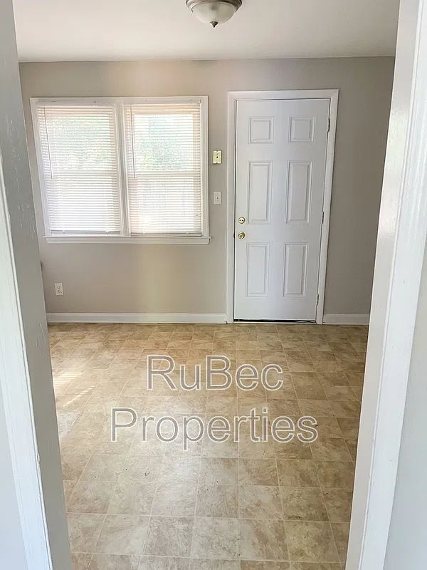 2 bed, 1.5 bath, 644 sqft, $885 — Photo 4