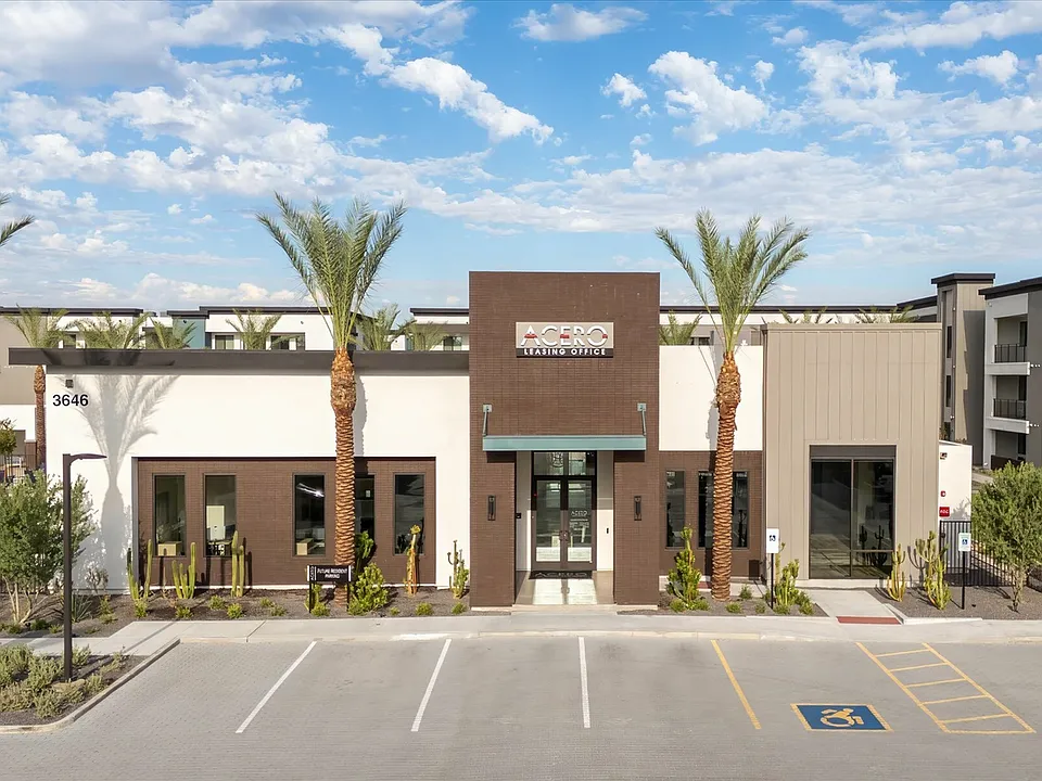 Acero Hawes Crossing Clubhouse