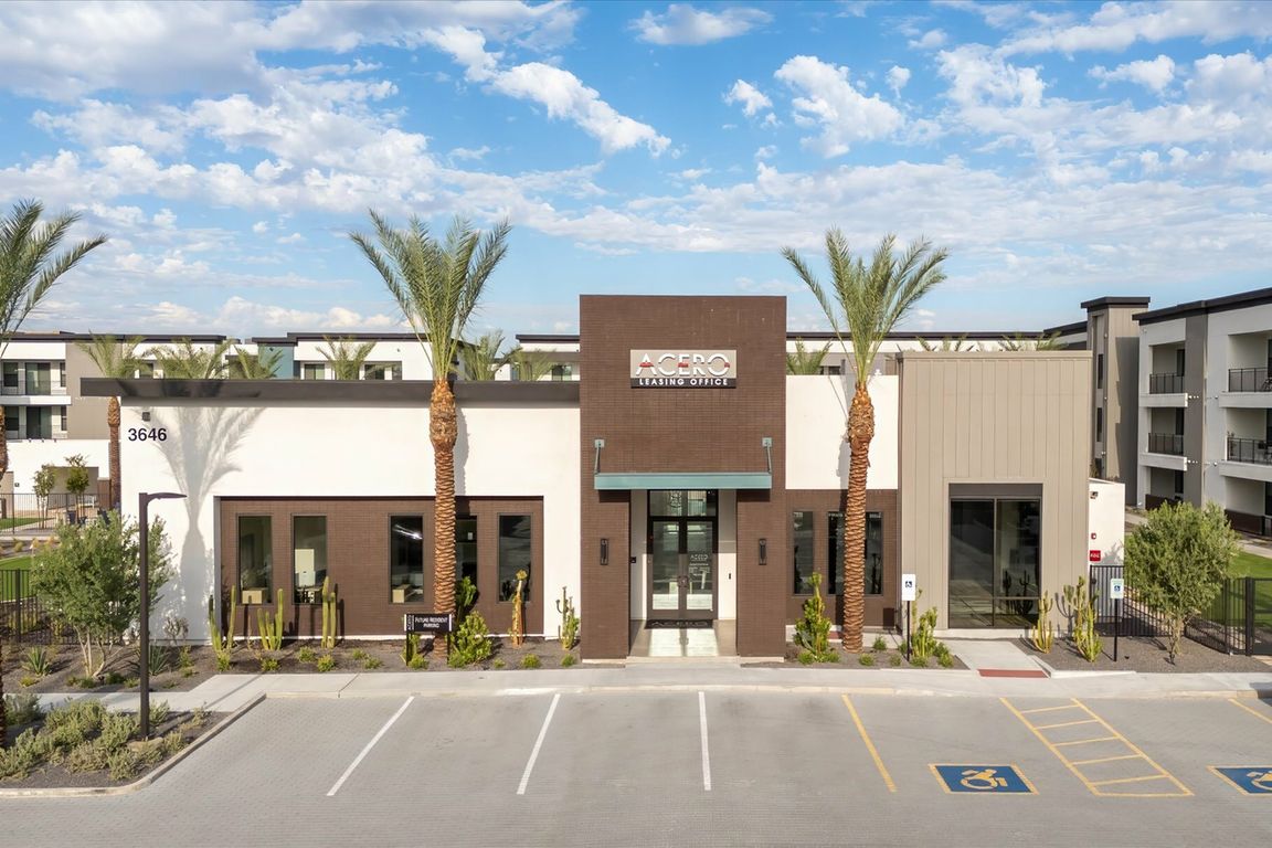 Acero Hawes Crossing Clubhouse